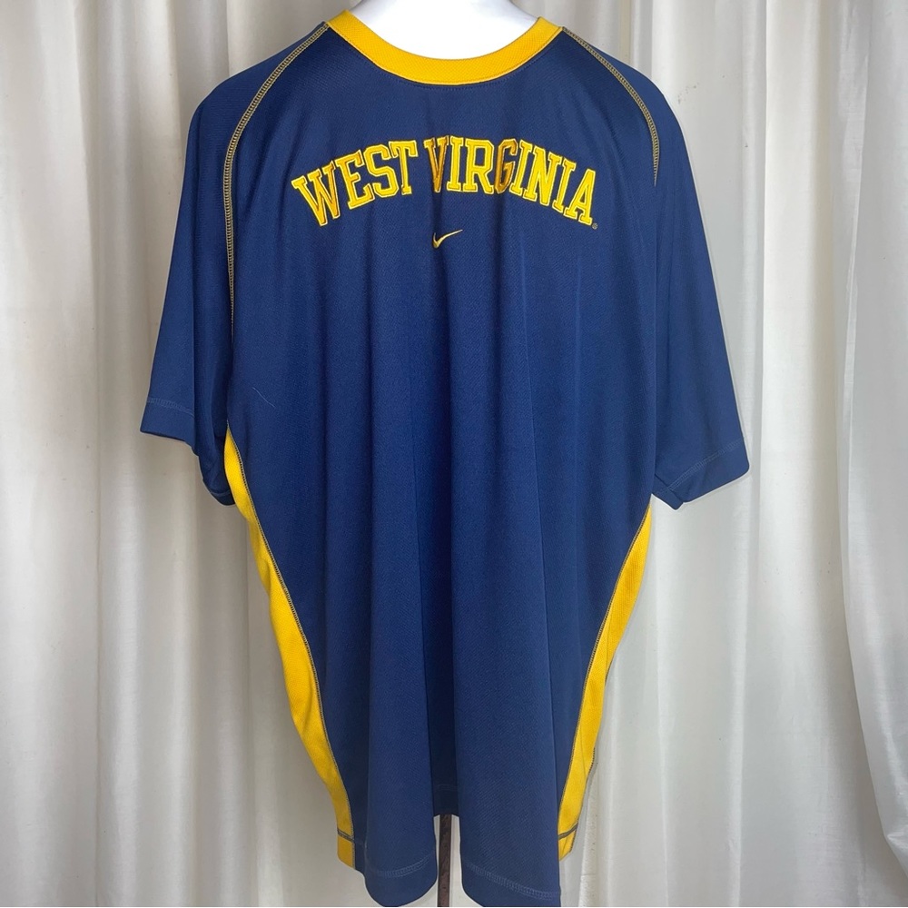 Nike West Virginia University WVU FitDry Embroidered Logo Men’s Athletic Shirt